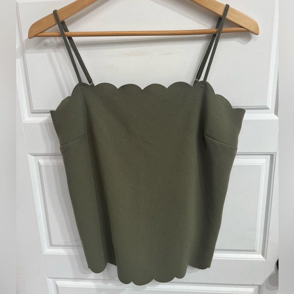 Delicate Like New Banana Republic top❣️
